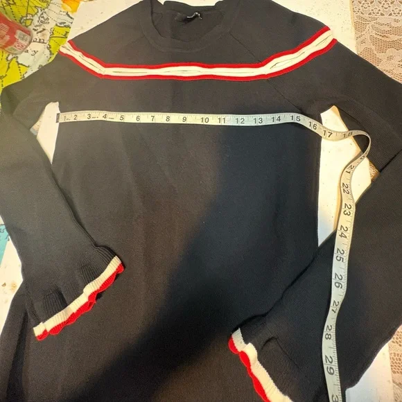 Anthropologie Moelleux cutout long sleeve top medium black red long sleeve - Picture 8 of 11